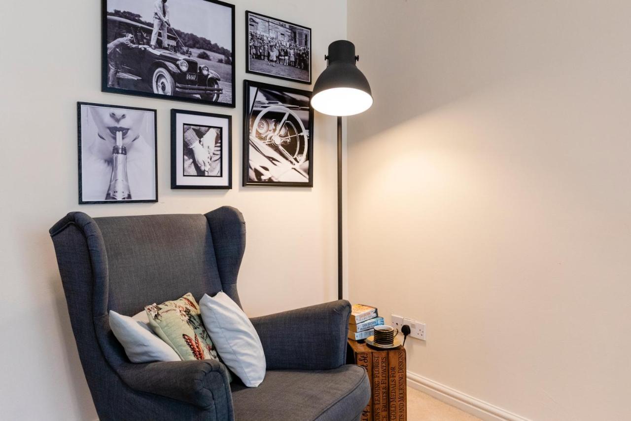 Chichester Retreat House With Free Parking Bagian luar foto