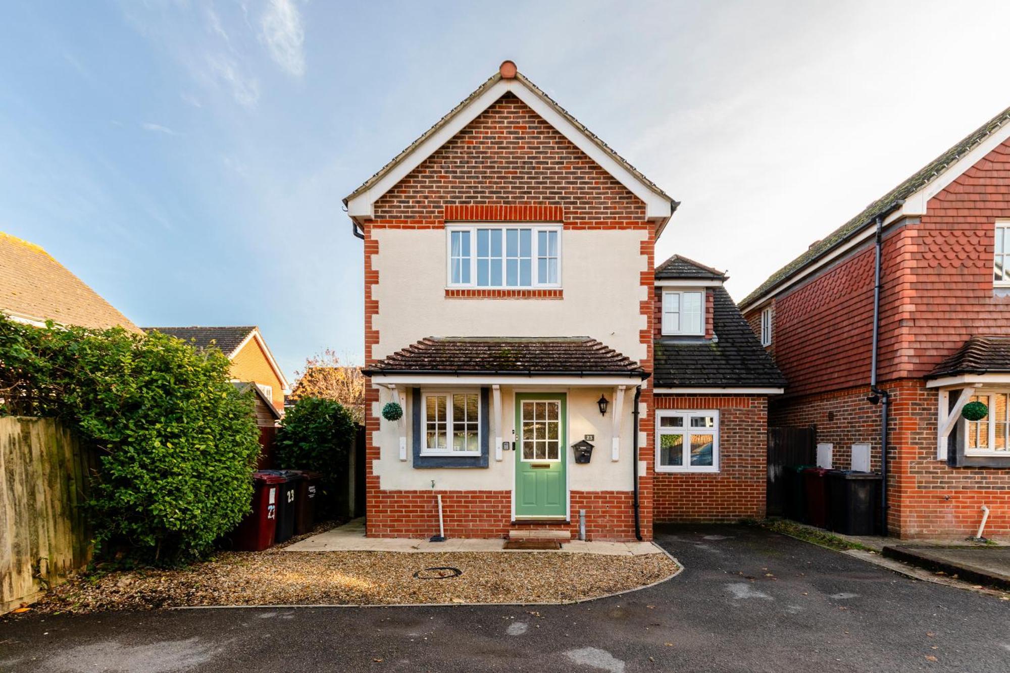 Chichester Retreat House With Free Parking Bagian luar foto